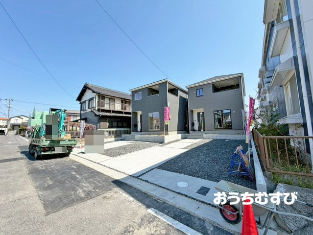 尾張旭市東三郷町第2(全2棟)の前面道路含む現地写真