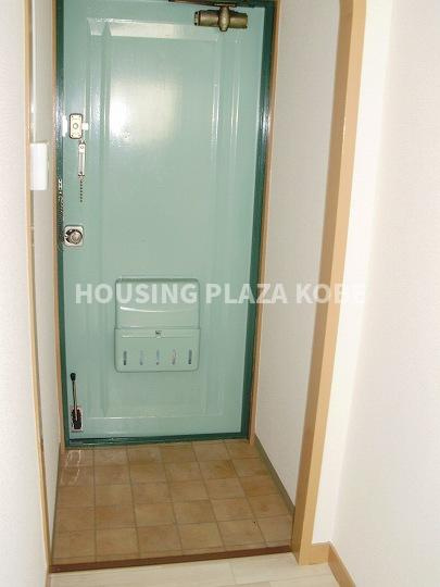 離宮前グリーンハイツの玄関