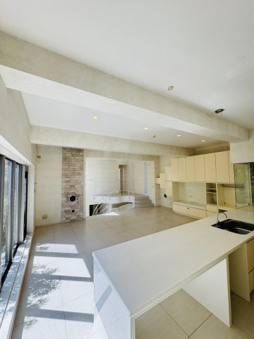 Kamakura Atelier Houseｰ鎌倉市笛田のキッチン