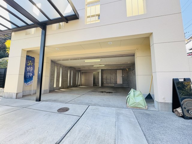 Kamakura Atelier Houseｰ鎌倉市笛田の駐車場