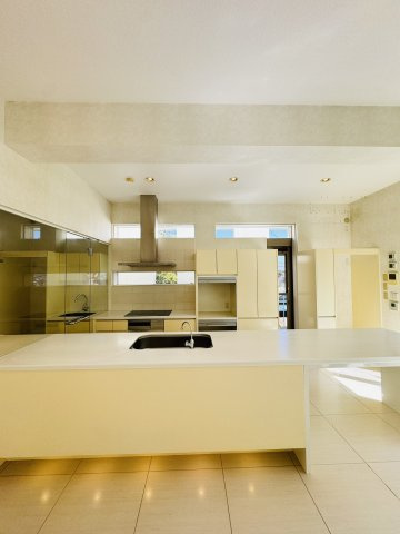 Kamakura Atelier Houseｰ鎌倉市笛田のキッチン