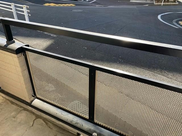 レオパレスミヨシのバルコニー