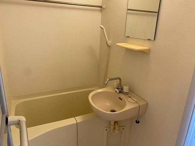 レオパレスミヨシの浴室