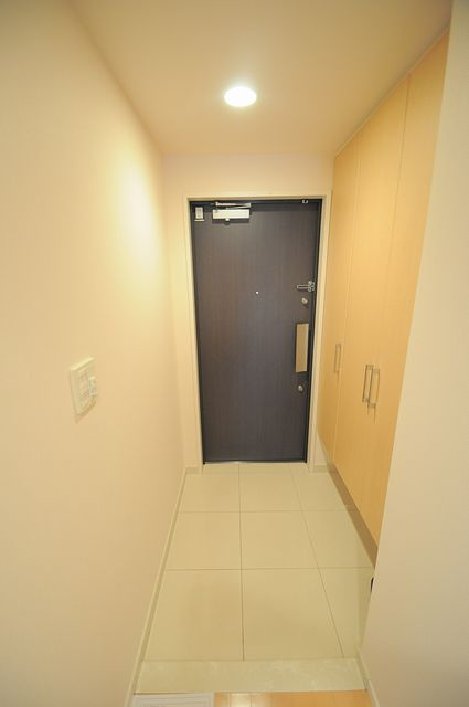 大阪市都島区毛馬町２丁目の賃貸マンションの玄関