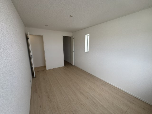 うるま市与那城屋慶名　第6（全4棟）3号棟の洋室|3号棟　洋室7.5帖＋WIC2帖付き♪