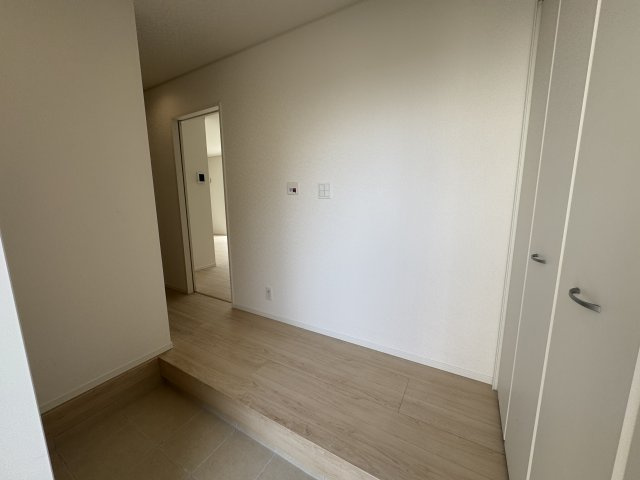 うるま市与那城屋慶名　第6（全4棟）3号棟の玄関|3号棟　十分な収納付き玄関♪土間収納付き♪