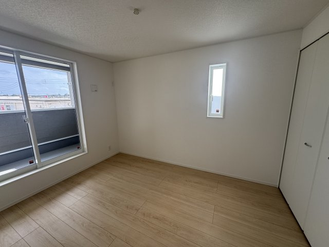 うるま市与那城屋慶名　第6（全4棟）3号棟の洋室|3号棟　洋室6帖＋Wクロゼット付き♪