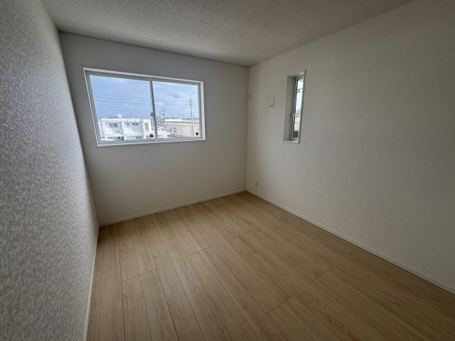 うるま市与那城屋慶名　第6（全4棟）3号棟の洋室|3号棟　洋室5.7帖＋CL付き♪
