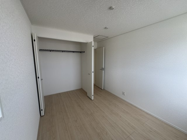 うるま市与那城屋慶名　第6（全4棟）3号棟の洋室|3号棟　洋室5.7帖＋CL付き♪
