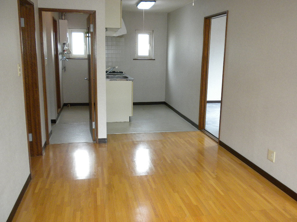 ハイツ174の居間・リビング