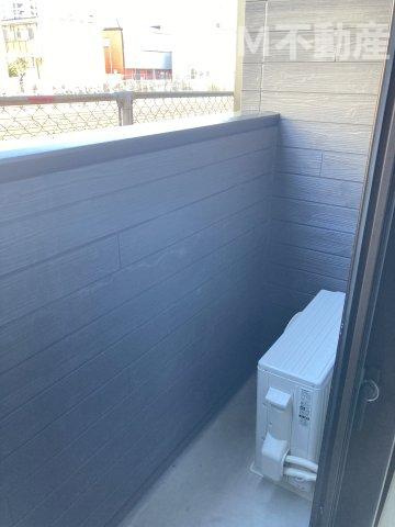 サラブレッドⅢのバルコニー|バルコニーからの眺めを楽しみながら食事をしませんか