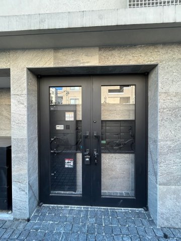 【エントランス】