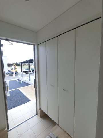 佐賀市大和町東山田第３の内観：施工例|毎日通る玄関はこちらです