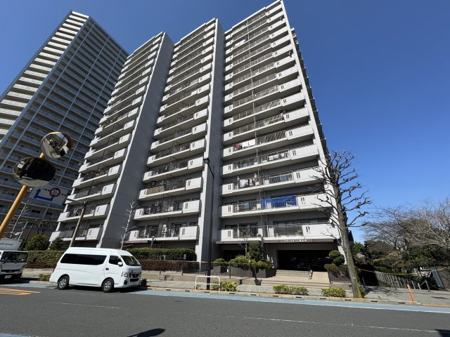 コア・スターレ西大井の外観|西大井駅徒歩１分の好立地に佇む総戸数２６６戸の大規模マンションです♪