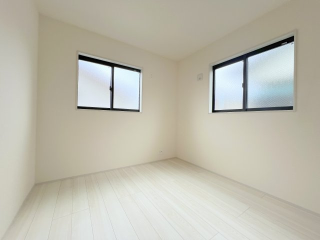 青梅市末広町1丁目　新築戸建全2棟の洋室|【洋室1】5.0帖