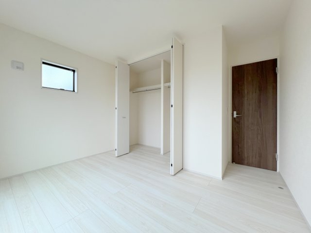 青梅市末広町1丁目　新築戸建全2棟の洋室|【洋室3】収納スペース