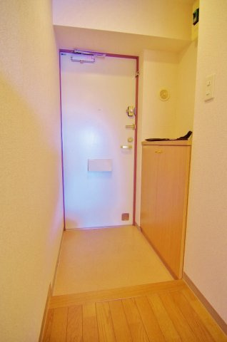 リュウ壱番館の玄関