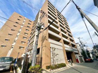 【外観】 | ローレルコート山坂 | 浴室に窓が付いているので、換気ができて湿気やカビ防止になりますよ♪