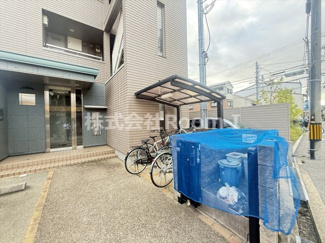 【エントランス】 | トリニティ・旭化成ヘーベルメゾンHEBEL HAUS | 清潔なエントランスです