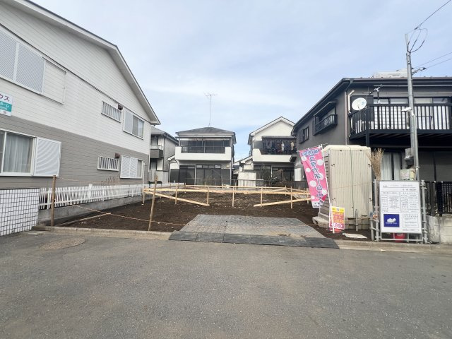武蔵村山市大南3丁目　全1棟　新築戸建ての駐車場