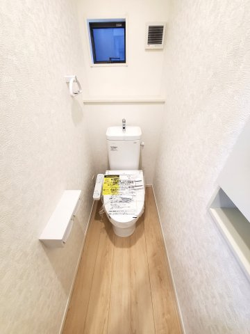 三郷市　早稲田6丁目　新築戸建　全4棟のトイレ|コンパクトで使いやすいトイレです