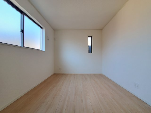 三郷市　早稲田6丁目　新築戸建　全4棟の洋室|明るい洋室です