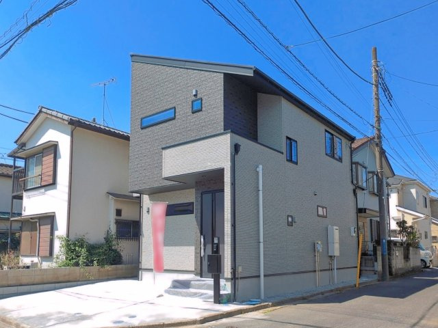ふじみ野市桜ケ丘３丁目の新築一戸建の外観|広い洗面室は忙しい朝も家族で快適に使えます。
水回りが集中していて家事動線も楽々です。