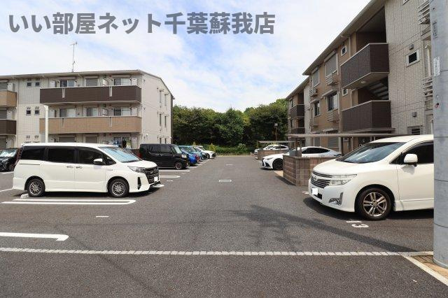 D-roomちはら台Cの駐車場|駐車スペースもあります