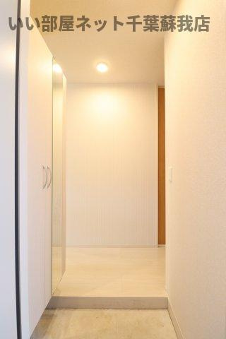 D-roomちはら台Cの玄関|明るい玄関です