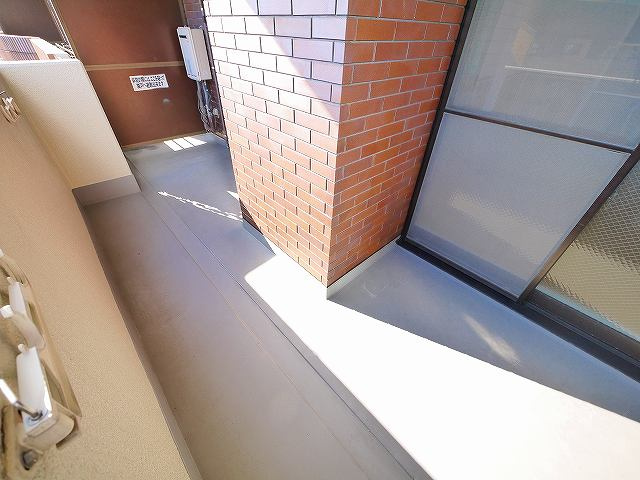 OMマンション東生駒のバルコニー