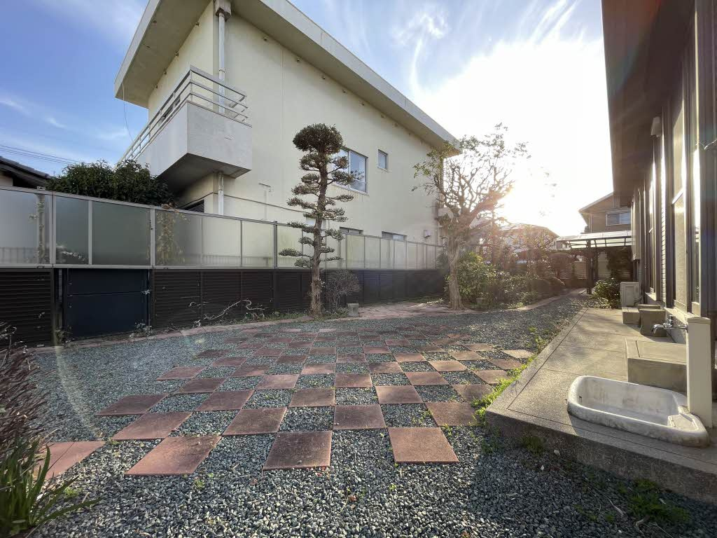 江津２丁目戸建貸家のバルコニー