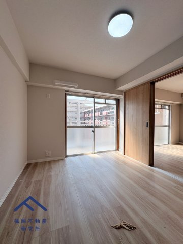 三愛シティライフ筑紫通博多の居間・リビング