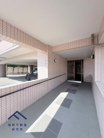 三愛シティライフ筑紫通博多のエントランス