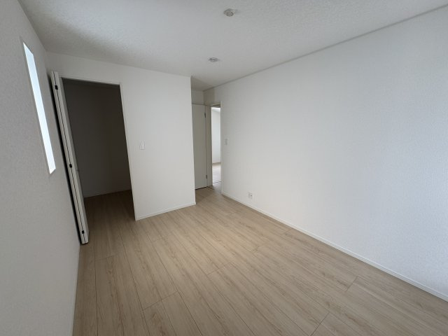うるま市与那城屋慶名　第6（全4棟）4号棟の洋室|4号棟　洋室6.5帖＋WIC2帖付き♪（WIC×2部屋）
