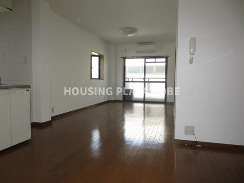 よしかわビルの居間・リビング