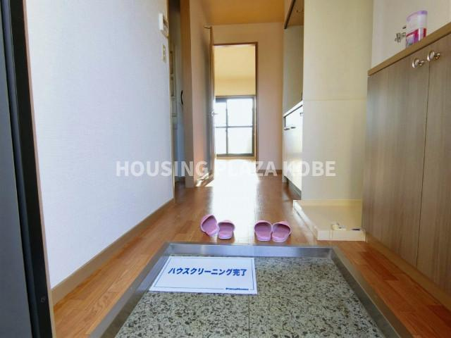 セトル月見山の玄関