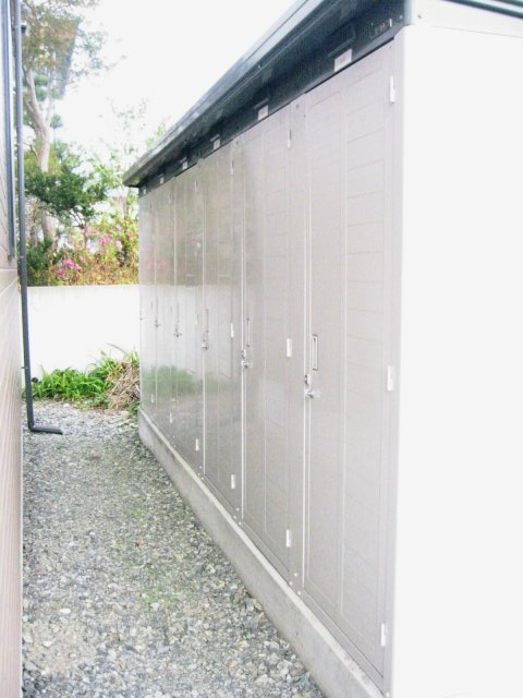 遠野市早瀬町２丁目のアパートの収納