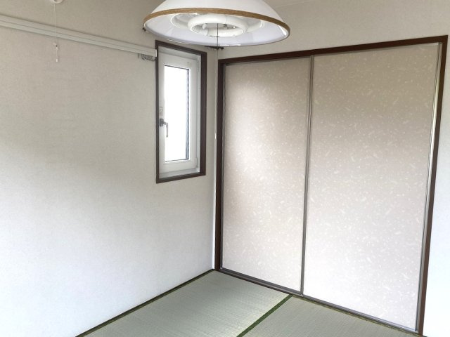 遠野市早瀬町２丁目のアパートの和室|趣のある和室です