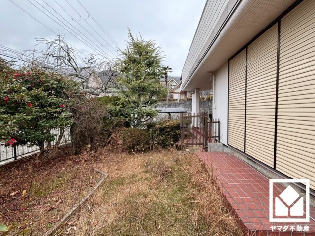西宮市鷲林寺南町の周辺|周囲にはすでに建物が建っていますので、実際の採光状況や窓の位置なども事前にご確認いただけます。