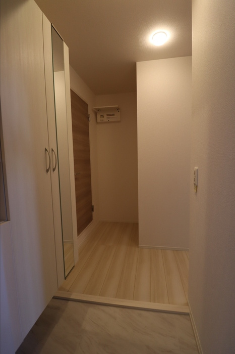 エクセリア中村北の玄関