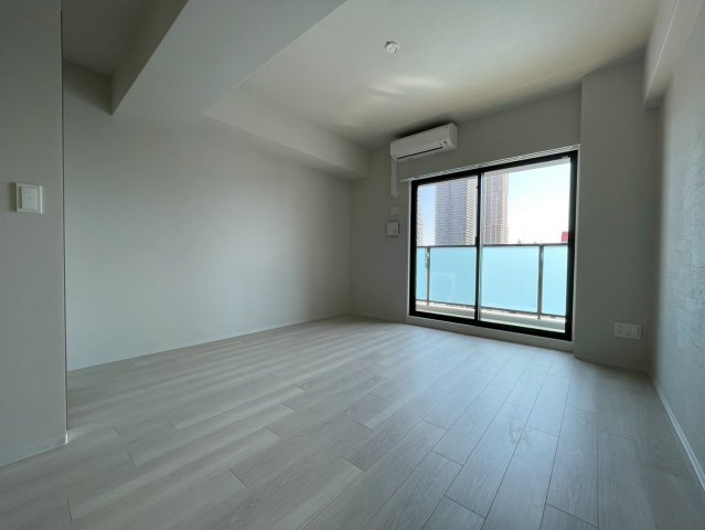 Louis Residence弁天町の洋室