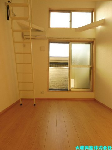 イーストフォレストの居間・リビング