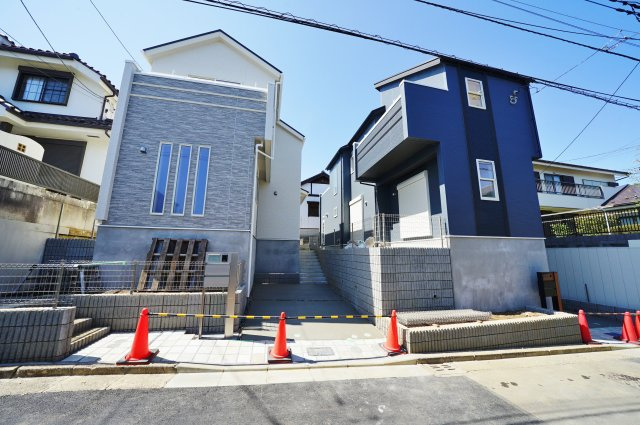 【横浜市旭区中沢3丁目53-3全2棟新築戸建て】★仲介手数料無料★（中沢小学校・旭中学校）の外観