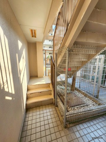 マンションセレーネのエントランス