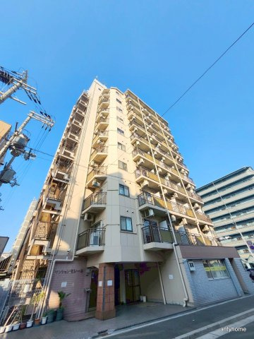 マンションセレーネの外観