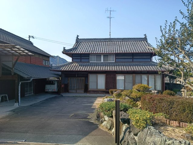 西条市丹原町今井348　中古戸建