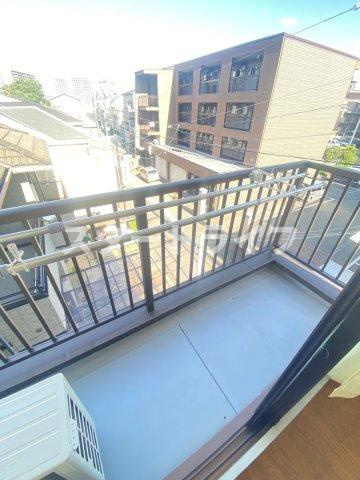 大阪市東淀川区淡路１丁目の賃貸マンションのバルコニー