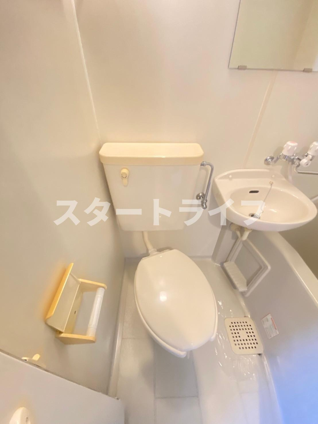 大阪市東淀川区淡路１丁目の賃貸マンションのトイレ