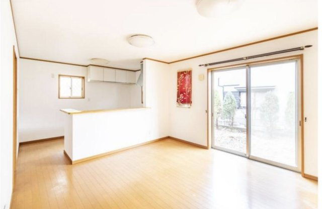 【居間・リビング】 | 北本市本町8丁目　中古戸建　