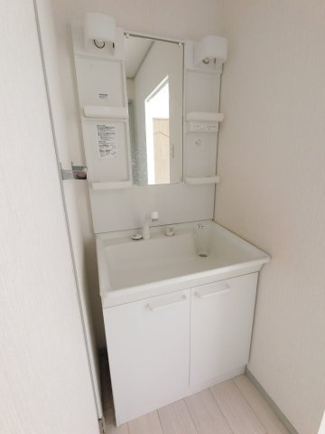 メゾンエルベットAの独立洗面台|※同建物　別室写真